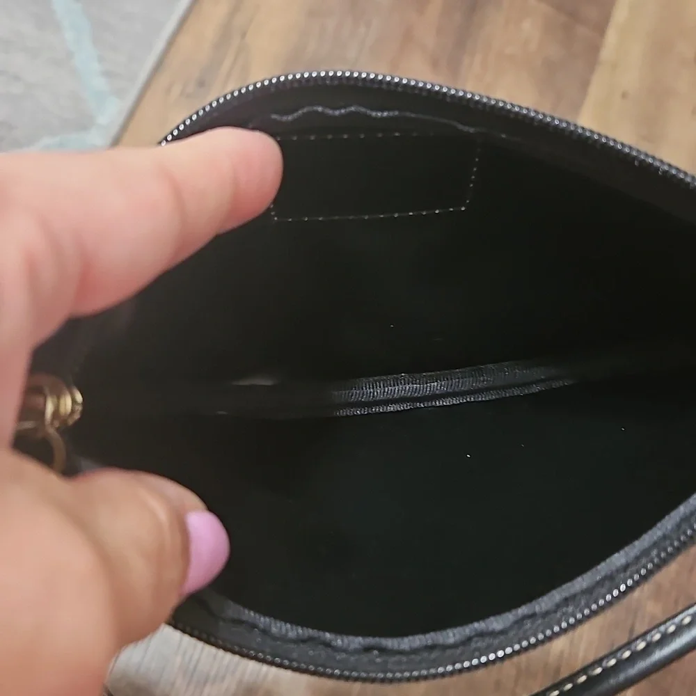 Coach Wristlet - Picture 4 of 4